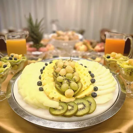 Mokinba Sant'ambroeus Отель 3*