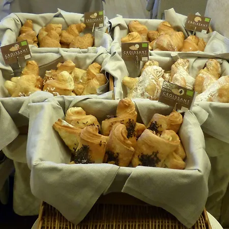 Hotel Eco & Bioriso Restaurant 3*