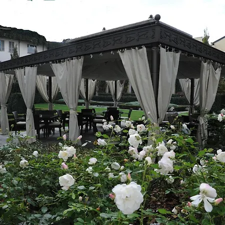 Szálloda Grand Visconti Palace Milánó