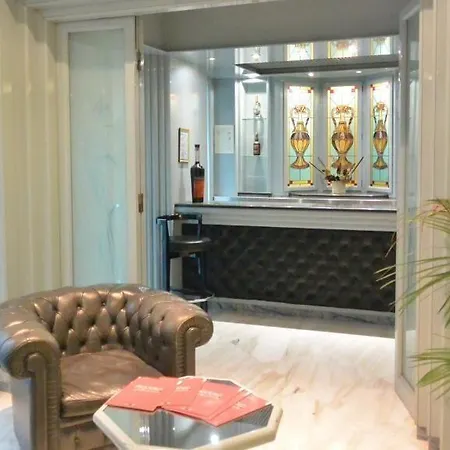 酒店 Jr Bocconi 4*
