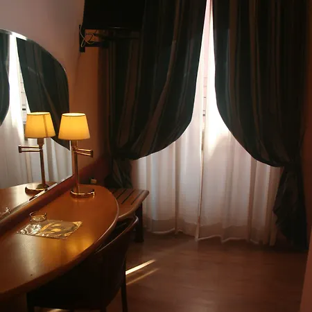 Albert Hotel Hotel Mediolan