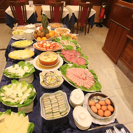 Mokinba King Hotel 4*