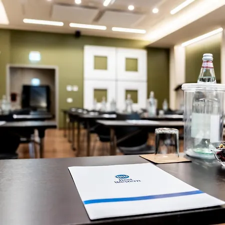 Western Madison Mediolan