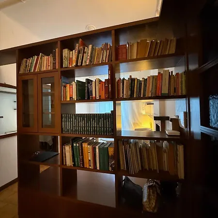 別荘 70s Vibes Flat Close To Bocconi *