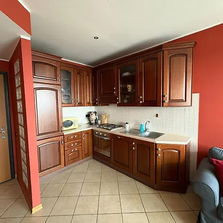 Vakantiehuis Skyline15-elegant Panoramic Apartment-metro M1- Only 20 Minutes From Cathedral