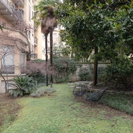 Villa Two Levels With Garden Mailand