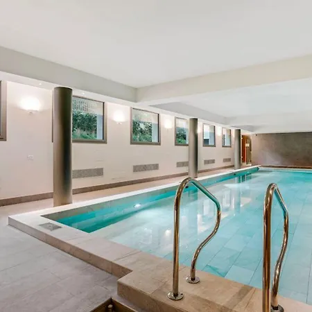 Townhouse In The Heart Of The Villa Mailand