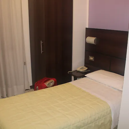 Otel Catalani E Madrid