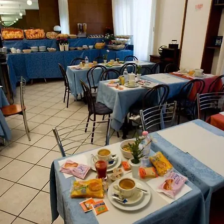 Otel Catalani E Madrid 2*