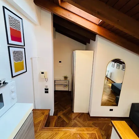 Via Della Commenda - Velo מילאנו