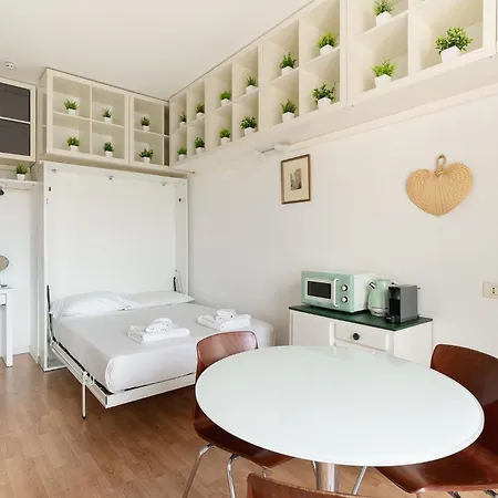 Guesthost - Dergano M3 Bright * Μιλάνο