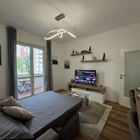 Apartament Modern In A Setting *