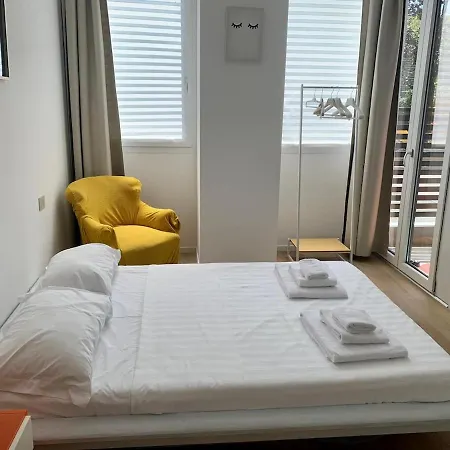 Mylo's -15 Minutes From The Duomo, Ieo, Prada Appartement *