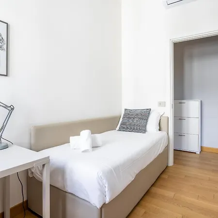 Piazzale Lodi - Trilocale In Porta Romana Milan