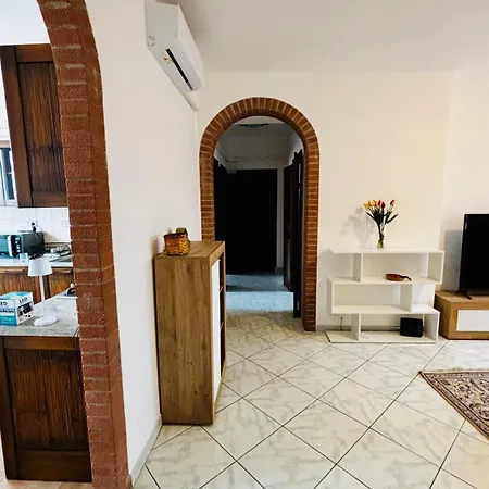 Bright Three-room 250m From The Subway Appartement
