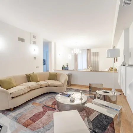 Breraprivata - Con Giardino E Ad Uso Esclusivo - *