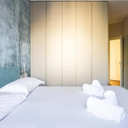 Design Nearby Duomo Apartment