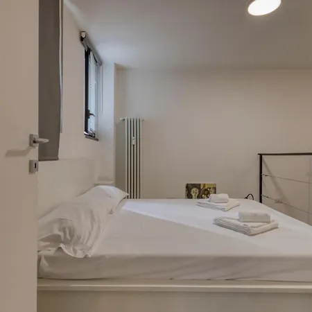 I-host - Maffei 20 *