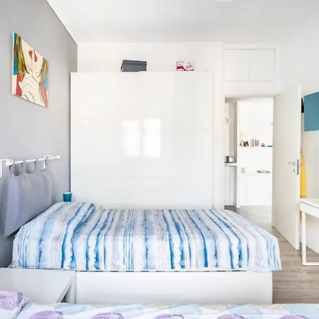 Lovely Flat Close To Center In Porta Romana Apartmán