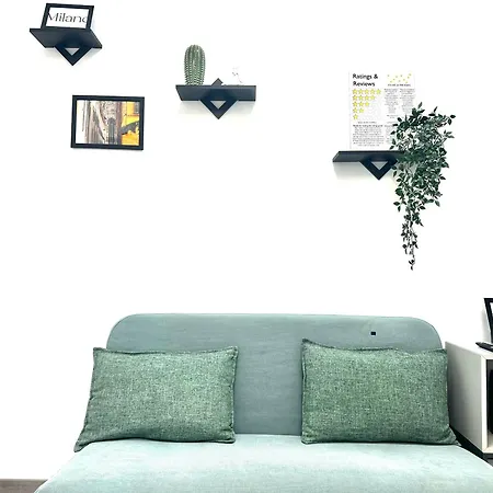 Cozy House A Few Steps From The Metro And Duomo شقة ميلان