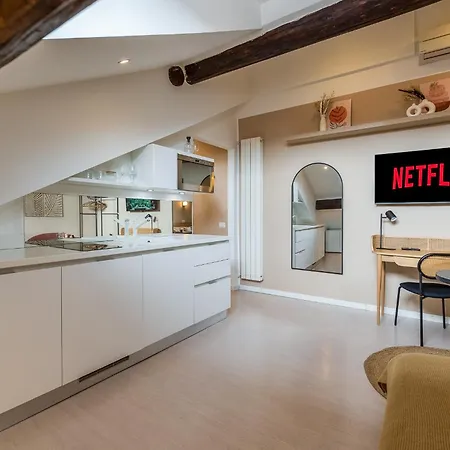 In Porta Venezia At 5 Min From Station *