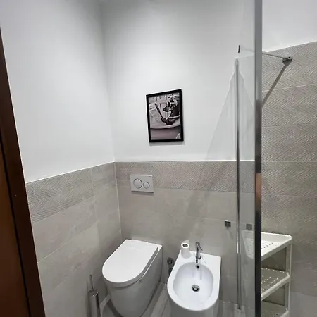 아파트 Byron's House *