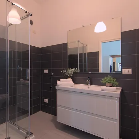 Sparkle - Chic In The Милан