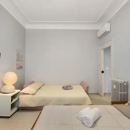 דירה A Stone's Throw From - Balcony - Ac מילאנו