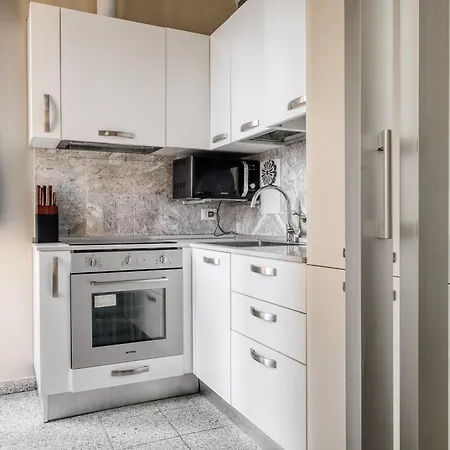 Apartmán For 6 - Walk To Milan's Spots *