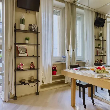 Cerva - Cozy 1 Bedroom With Balcony In San Babila By Rentopolis Daire