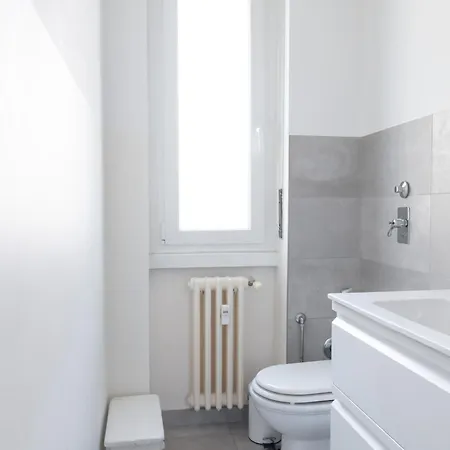 Spazioso Monolocale In Zona Residenziale - Mirablepm 아파트 *