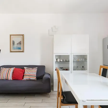 Apartamento Guesthost - Spacious In Trenno