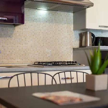 Private Terrace & 2 Bedrooms Near Bosco Verticale דירה *