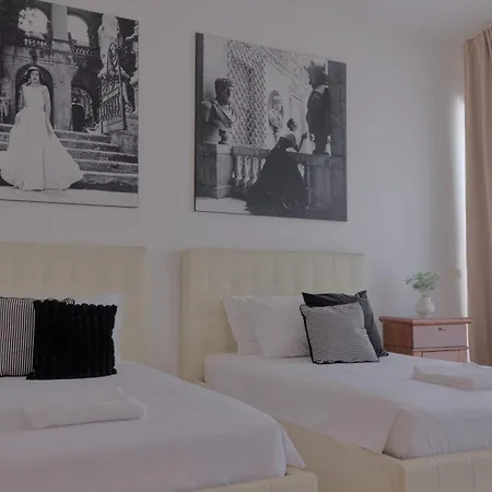 Sparkle - Chic In The Apartman
