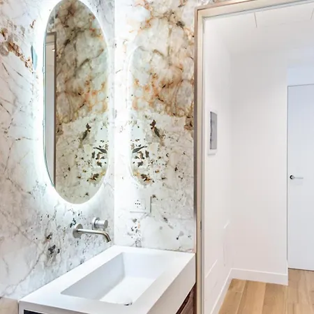 Michelangelo Moscova Golden House