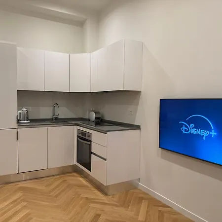 Stylish Flat Porta Romana E Bocconi Милан