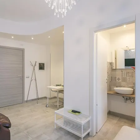 Joivy Cosy Studios, Easy Access To The Centre Of *