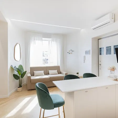 Easylife - - Corso Porta Nuova 46 * Milaan