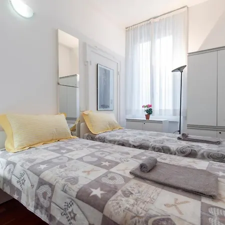 Stylish At Isola-garibaldi District - B Appartamento Milano