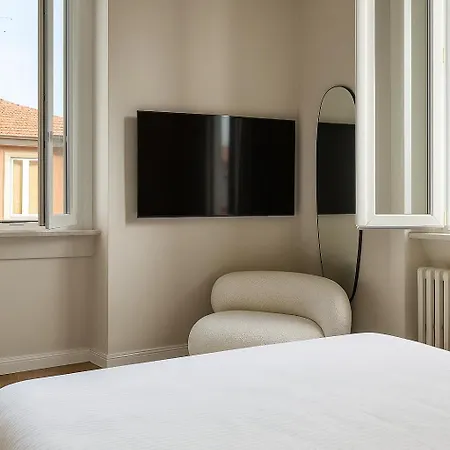 Navigli Bocconi - 2 Bedrooms * Милан