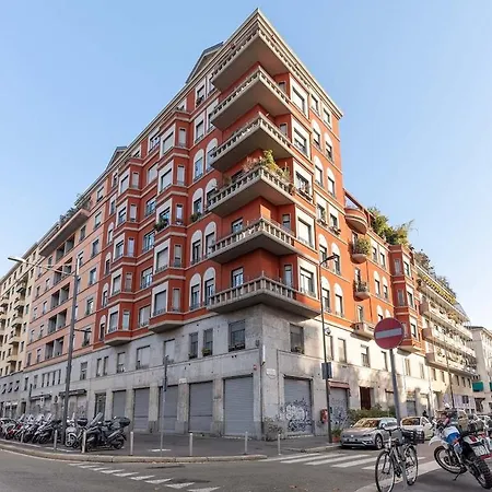 Luxurious Designer - Station Apartament