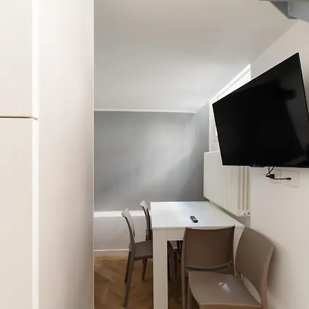 Guesthost - Brera Modern Mailand