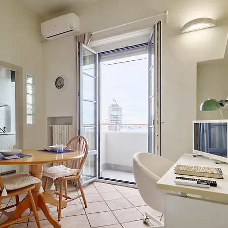 Bright Urban - Porta Romana Apartamento