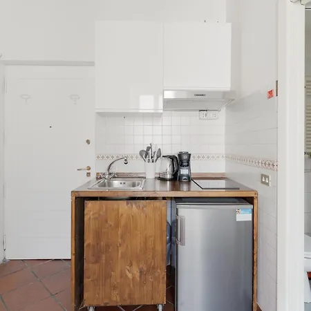 Guesthost - Comfy Navigli Appartamento Milano