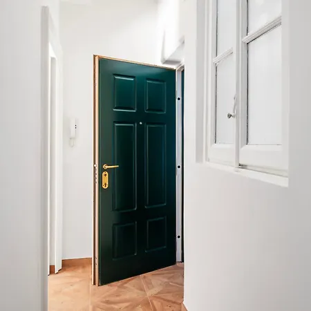 Apartment Premuda Luxury 2 *