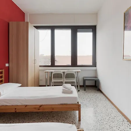 Guesthost - Farini For 6 People Apartment Mailand