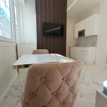 Design In Milan, Metro, Ac And Wifi شقة *