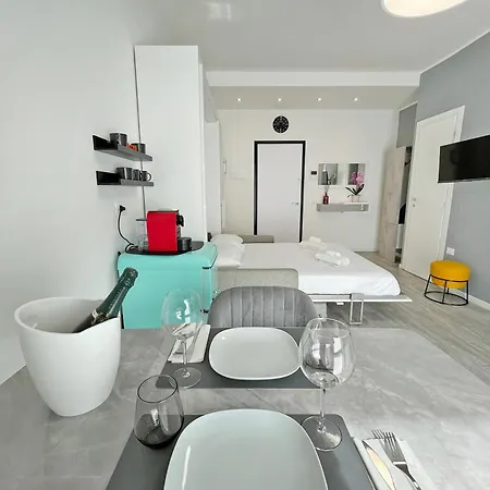 Monolocale Veniero Fiera 아파트