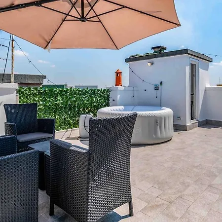Appartamento Heated Hydromassage Pool Station1' View *