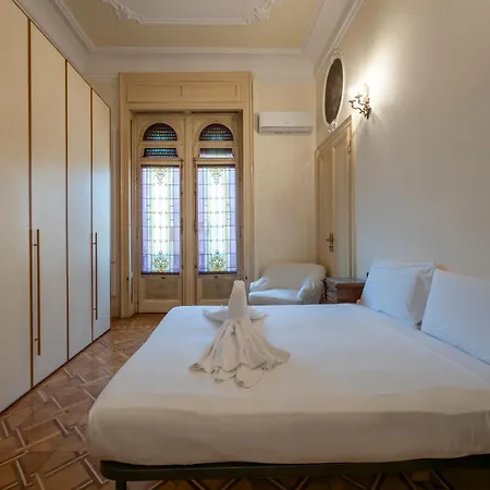 Appartement Historic Close To The Station Milaan